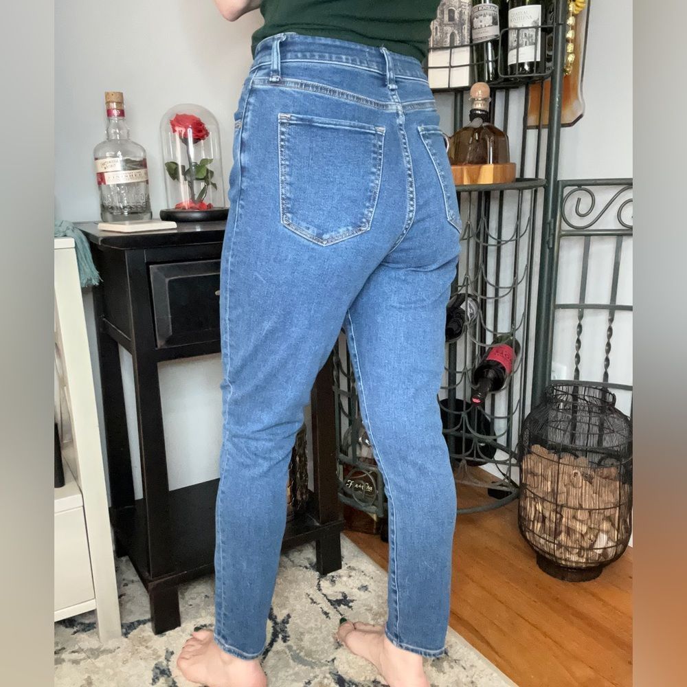 Abercrombie & Fitch High-Rise Blue Mom Jeans